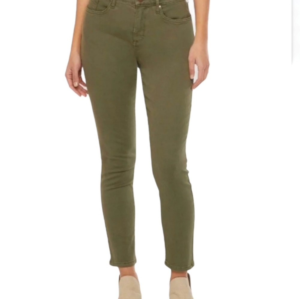 Women's a.n.a. Skinny Ankle Pants Size 31/12 Army